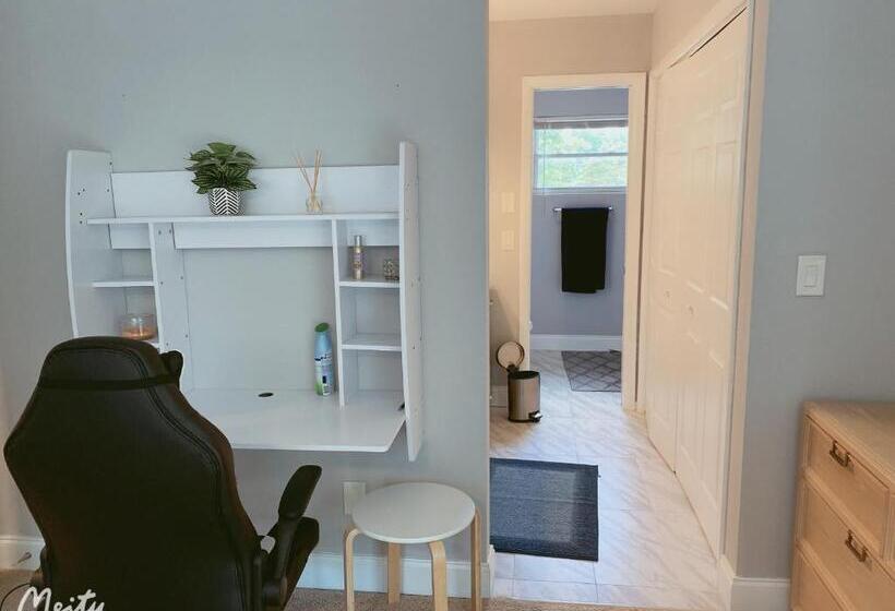 غرفة إقتصادية, A Home Away From Home