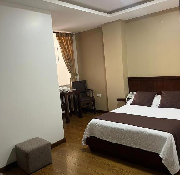 Люкс, Hostal Camil