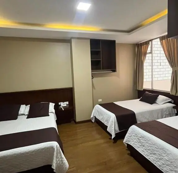اتاق راحتی سه تخته, Hostal Camil