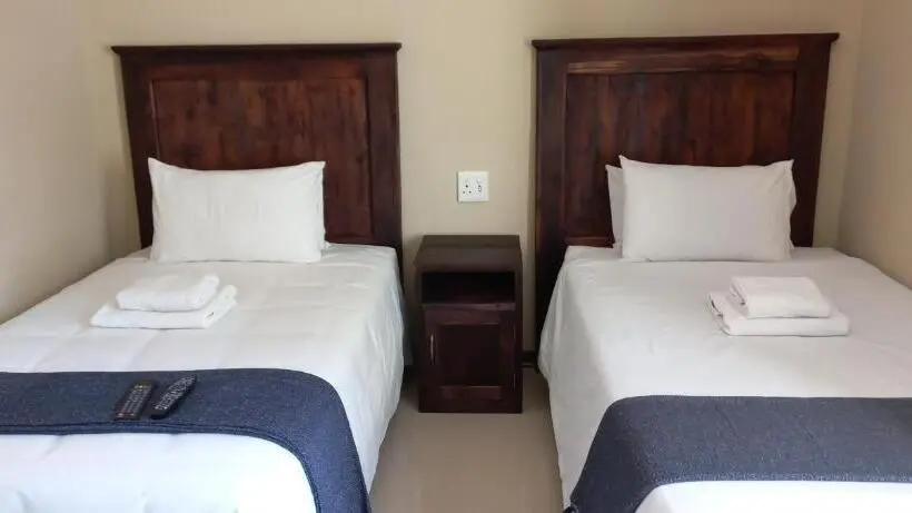 スタンダードトリプルルーム, M N M Guesthouse In Turfloop Mankweng
