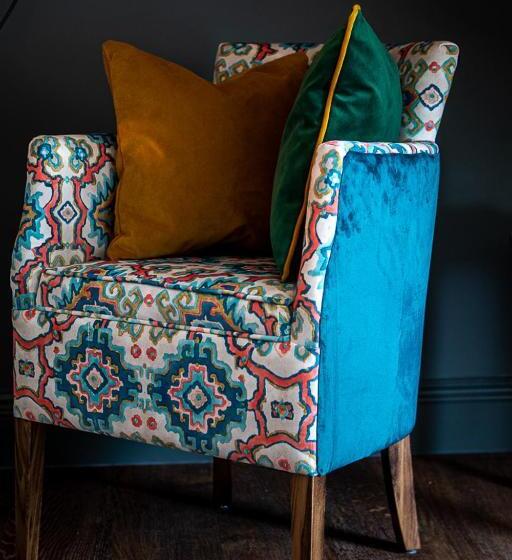 标准间, The Filly Inn