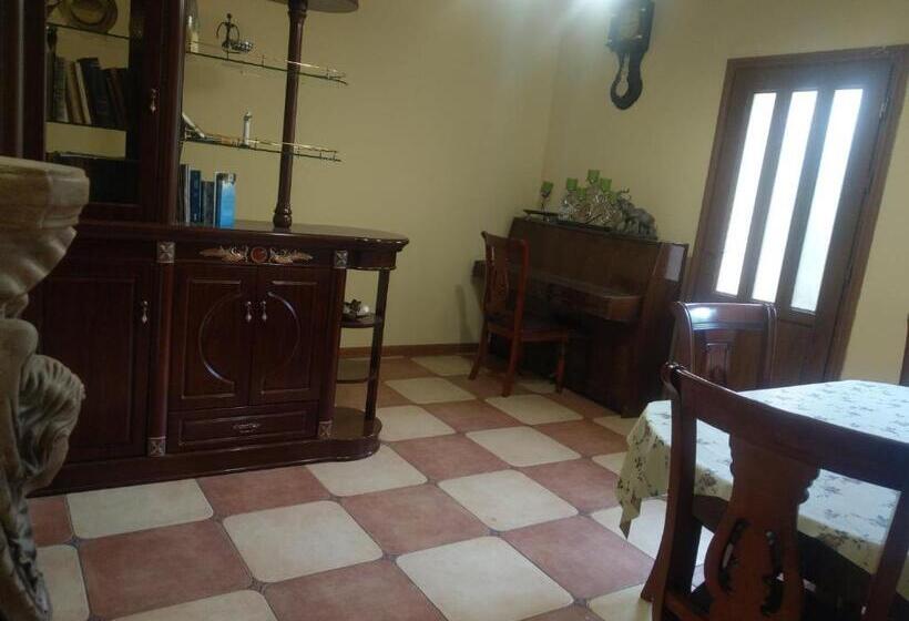 اتاق خانوادگی, Popock City Center