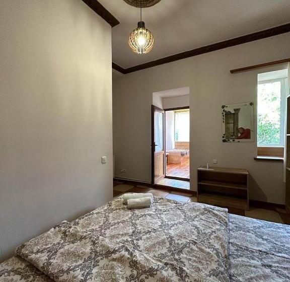 اتاق لوکس با بالکن, Popock City Center