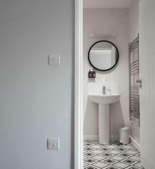 اتاق استاندارد با تخت بزرگ, Ty Ffynnon B&b
