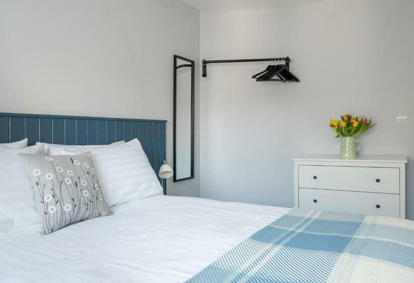 اتاق استاندارد با تخت بزرگ, Ty Ffynnon B&b