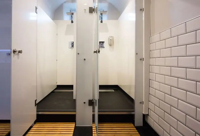 تختخواب در اتاق مشترک, Code Pod – The Court  Edinburgh