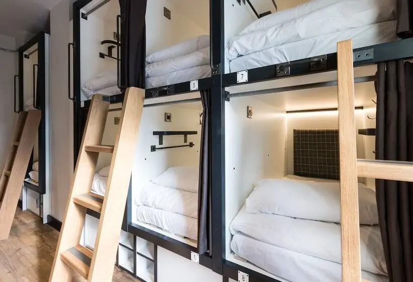 تختخواب در اتاق مشترک, Code Pod – The Court  Edinburgh
