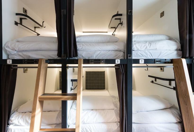 تختخواب در اتاق مشترک, Code Pod – The Court  Edinburgh