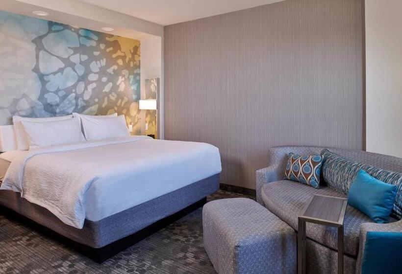Стандартный Номер Кровать Кинг, Courtyard By Marriott Petoskey At Victories Square