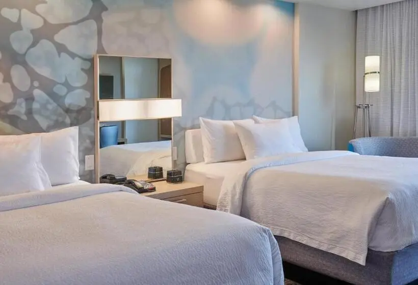 スタンダードルーム, Courtyard By Marriott Petoskey At Victories Square