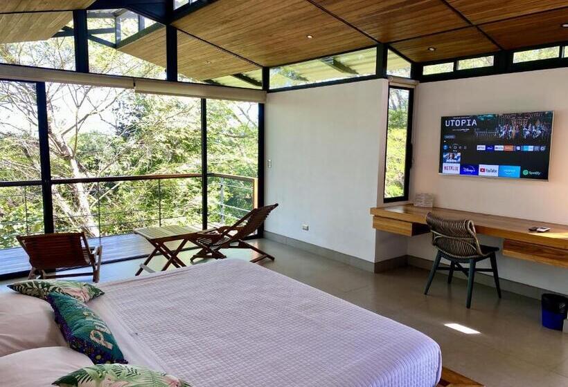 可观山景的小型套房, Pacific Kalokairi  Adults Only