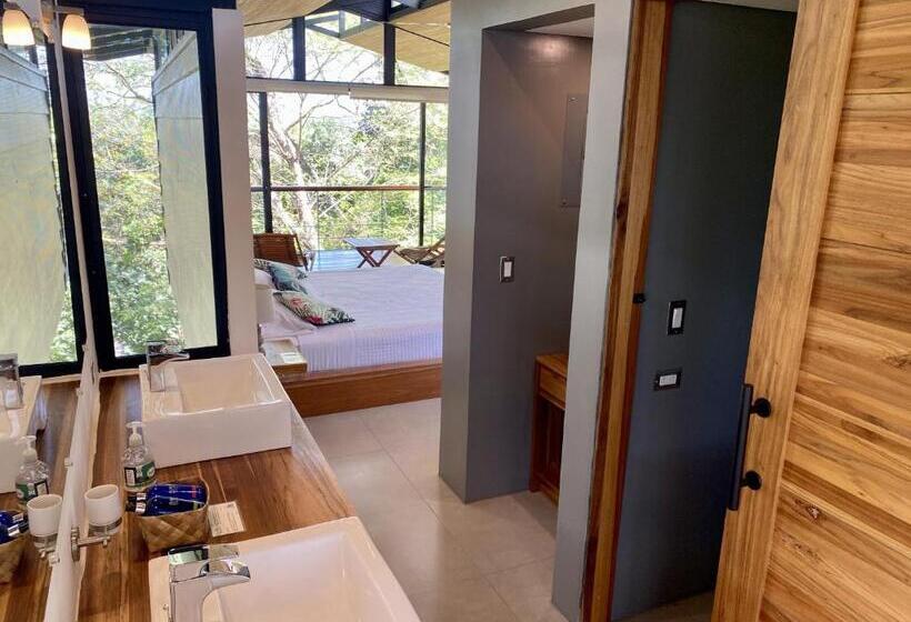 可观山景的小型套房, Pacific Kalokairi  Adults Only