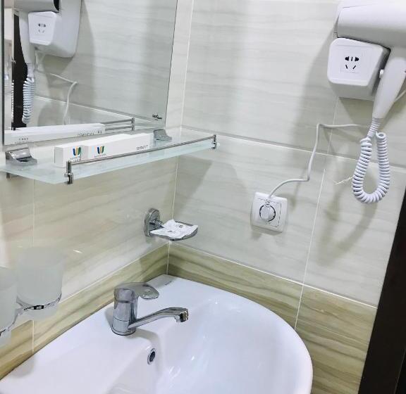 اتاق استاندارد سه نفره, Mira Stay