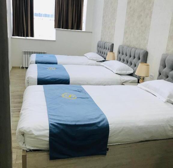 اتاق استاندارد سه نفره, Mira Stay