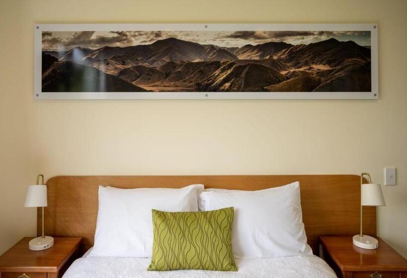 스탠다드 방갈로, Goldfield Suites