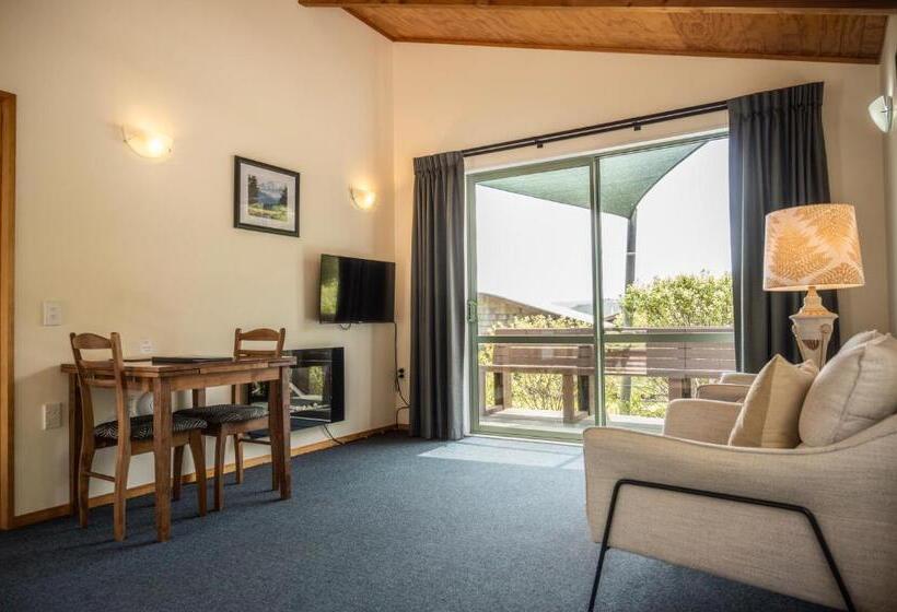 스탠다드 방갈로, Goldfield Suites