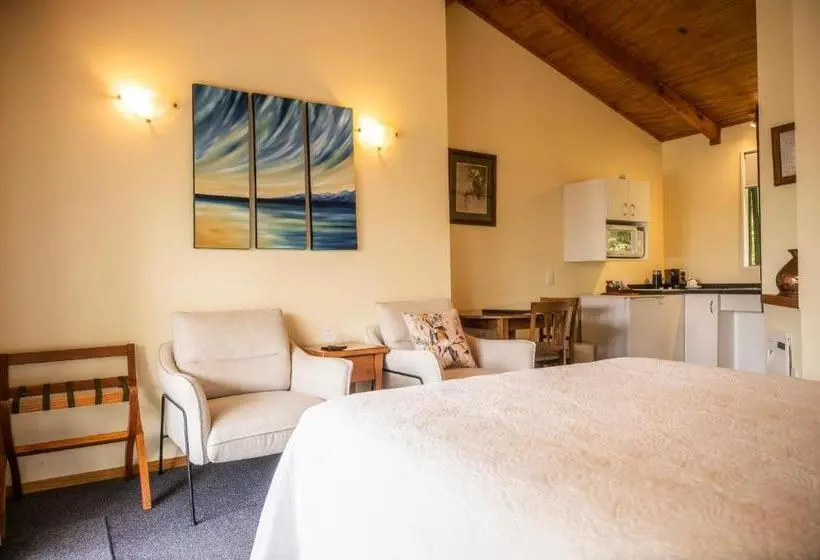 Standard-studio, Goldfield Suites
