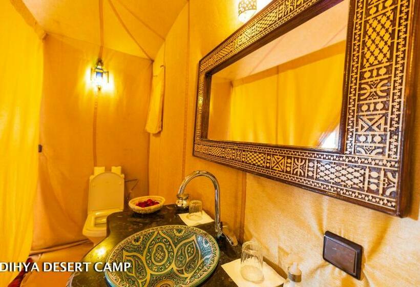 اتاق لوکس با تخت بزرگ, Dihya Desert Camp