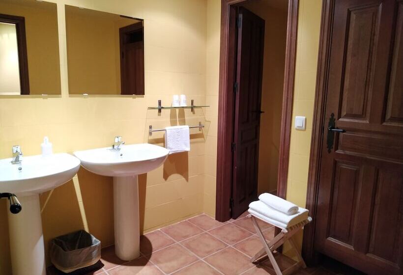 غرفة قياسية, Rural Curia