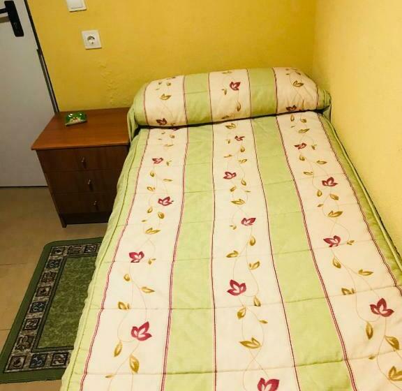 اتاق استاندارد یک تخته با سرویس بهداشتی مشترک, Pension La Estacion