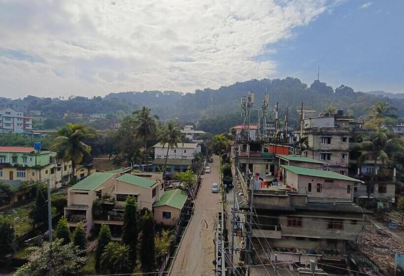 Superior Zimmer Kingsize Bett, Aditya Residency