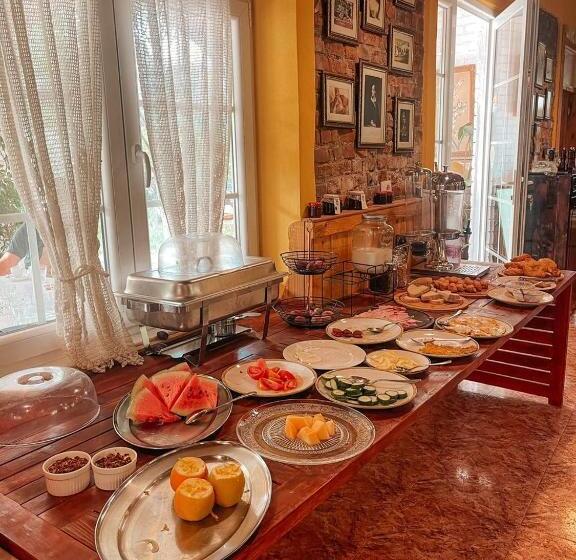 غرفة قياسية مطلّة علي حمام السباحة, Guesthouse Lord Byron