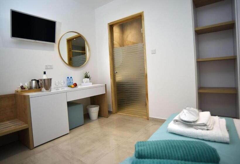 اتاق استاندارد پریمیوم سه تخته, Hai