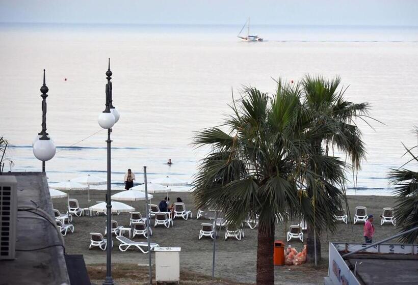 Standard Room with Balcony Side Sea View, Hai