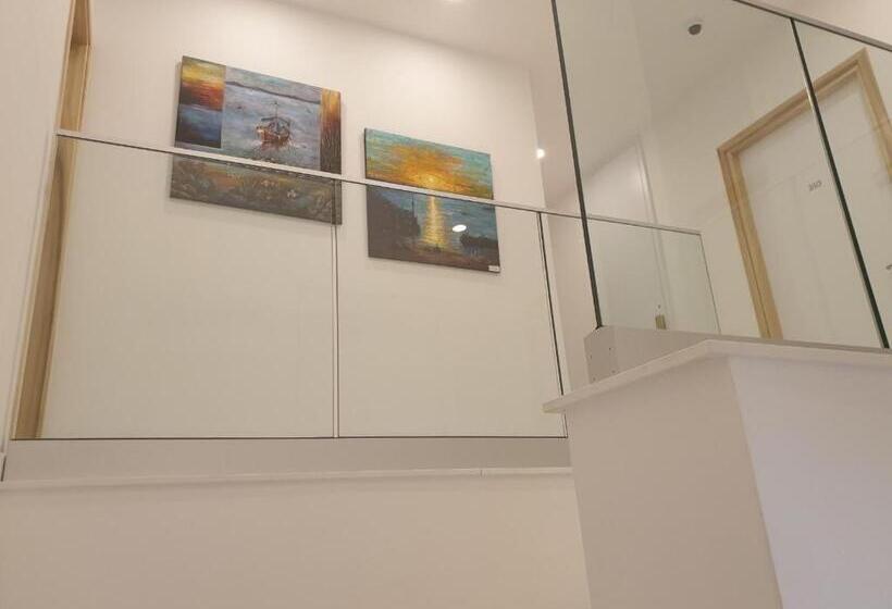 اتاق استاندارد سه نفره با چشم‌انداز کنار دریا, Hai