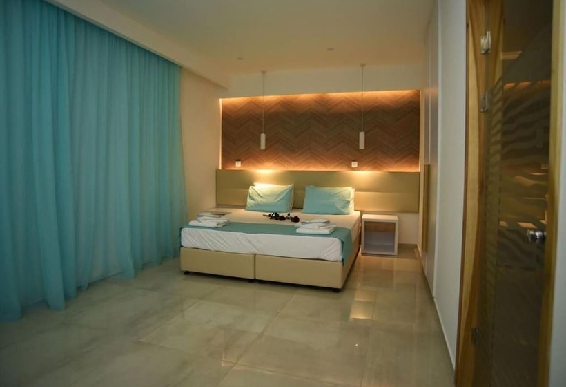 اتاق استاندارد سه نفره با چشم‌انداز کنار دریا, Hai