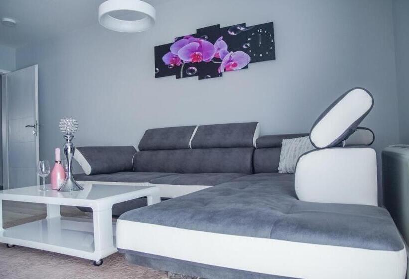 سوییت, Prenoćište Park