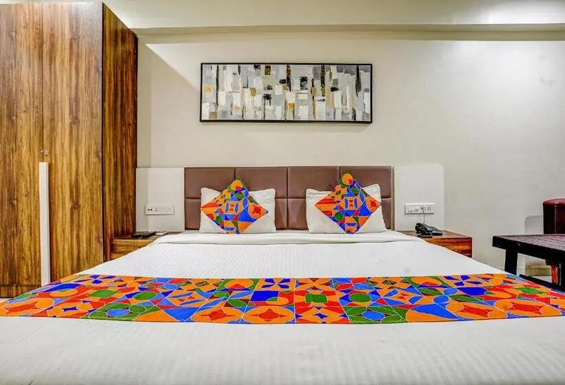 デラックスルーム, Fabhotel La Victoria   Galaxy Circle