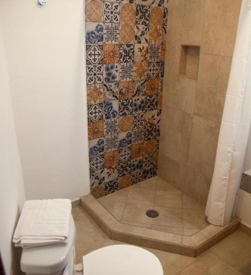 חדר סטנדרט, La Familia