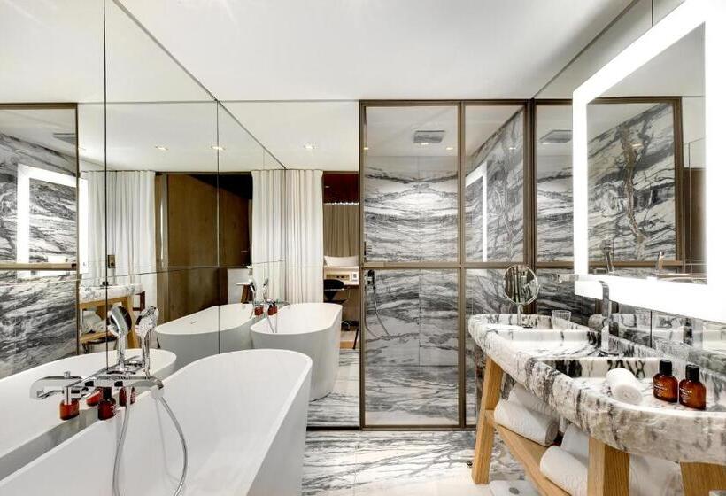 اتاق کلاسیک, Lily Of The Valley