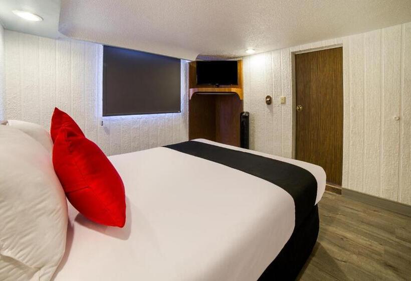 Standard Szoba, Marti