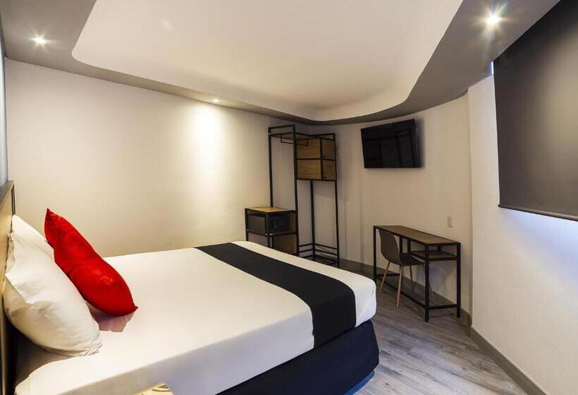 Superior Szoba, Marti