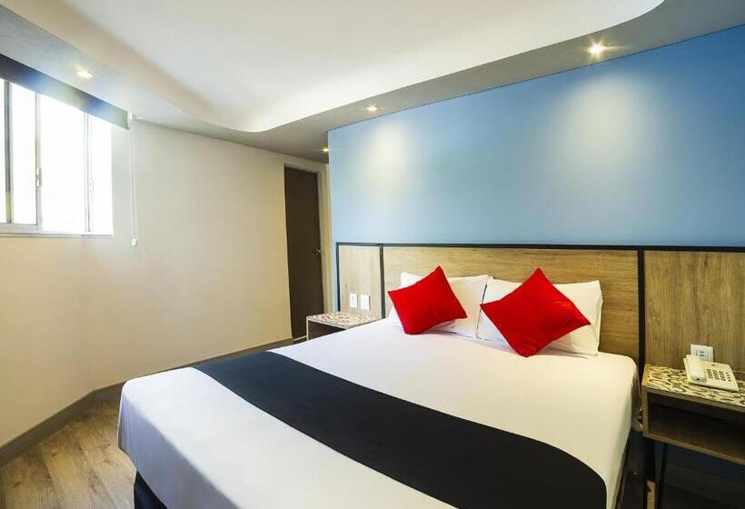 Superior Szoba, Marti