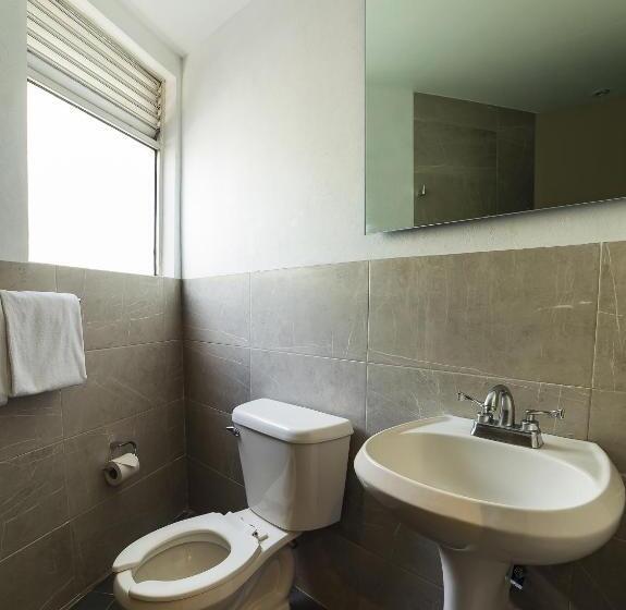 Superior Szoba, Marti