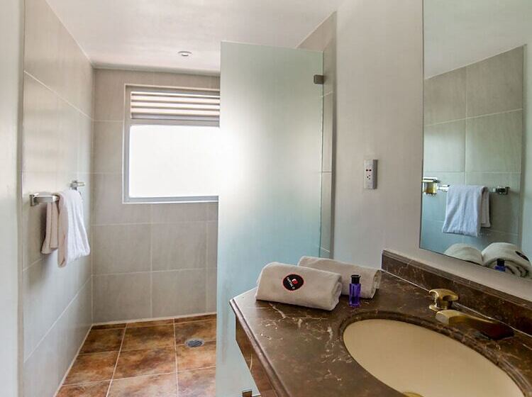 Quarto Estandar, Marti