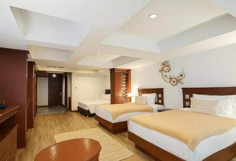 Quarto Quádruplo Standard, The Taksim Royal Beach