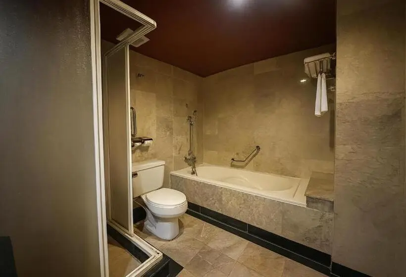 Quarto Triplo Standart, The Taksim Royal Beach