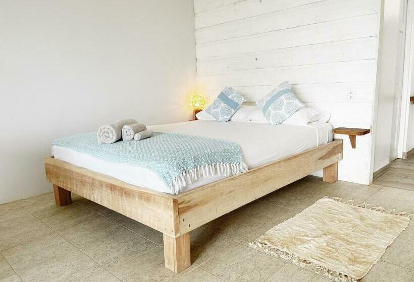 اتاق سوپریور, Bird Island Bungalows