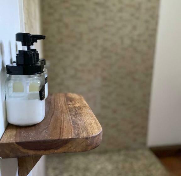 اتاق اکونومی, Bird Island Bungalows