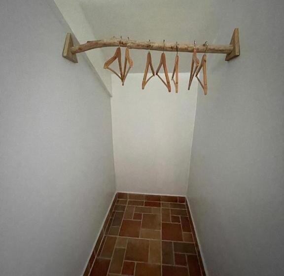 اتاق لوکس, Bird Island Bungalows