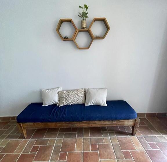 اتاق لوکس, Bird Island Bungalows