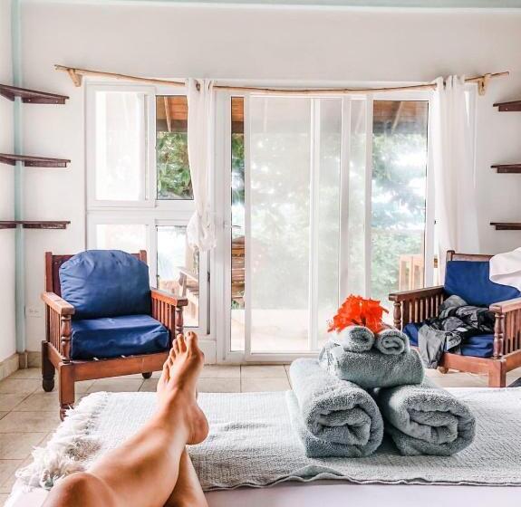 بانگلوی لوکس, Bird Island Bungalows