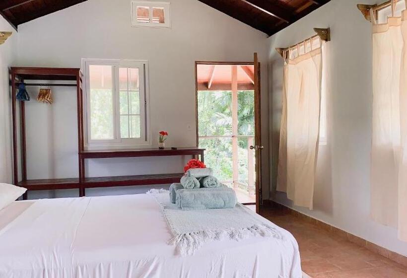 اتاق استاندارد با بالکن, Bird Island Bungalows