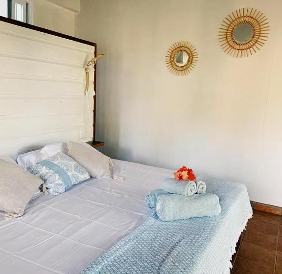 جناح سوبيريور مطل علي البحر, Bird Island Bungalows