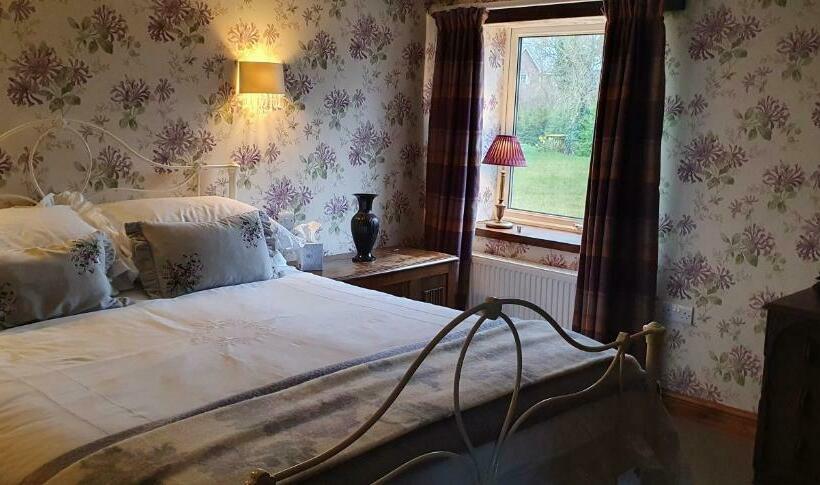 سوئیت با تخت بزرگ, Tafarn Y Waen   Guesthouse