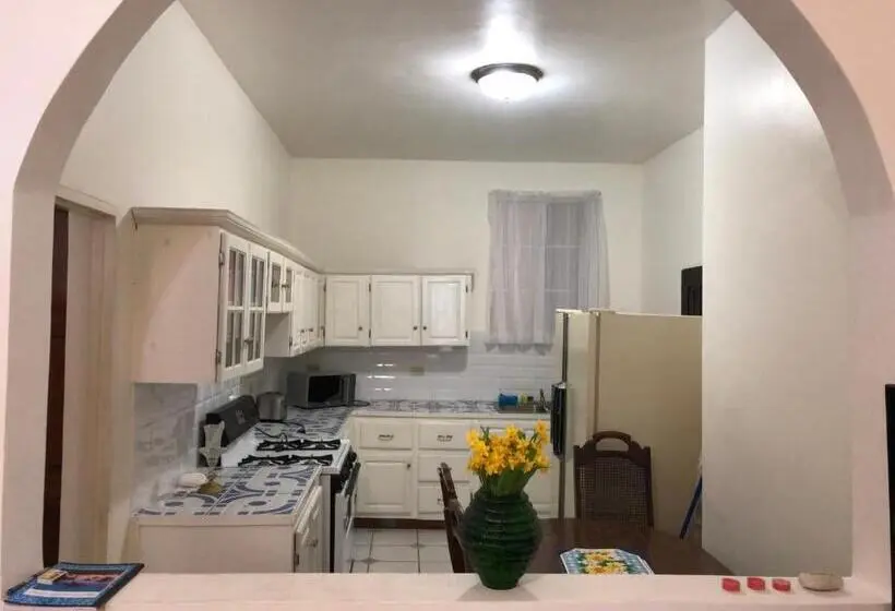 اتاق استاندارد با چشم‌انداز باغ, Goldenview Guesthouse Ocho Rios